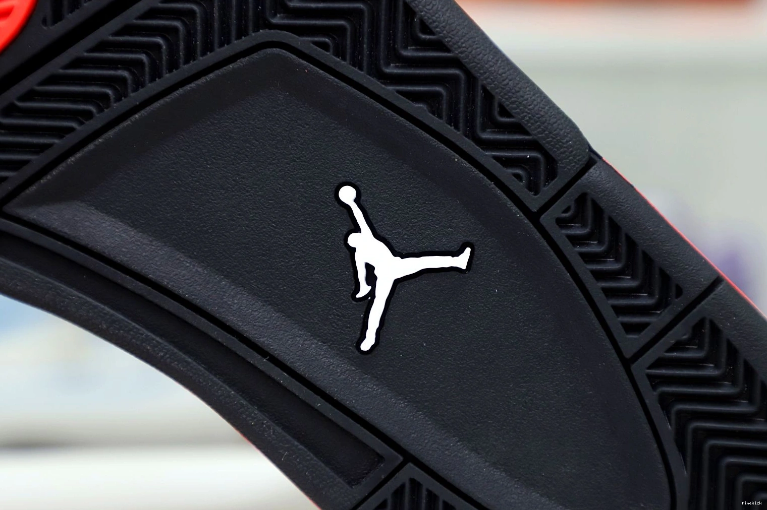 4 RETRO JORDAN 'RED THUNDER' AIR 1115